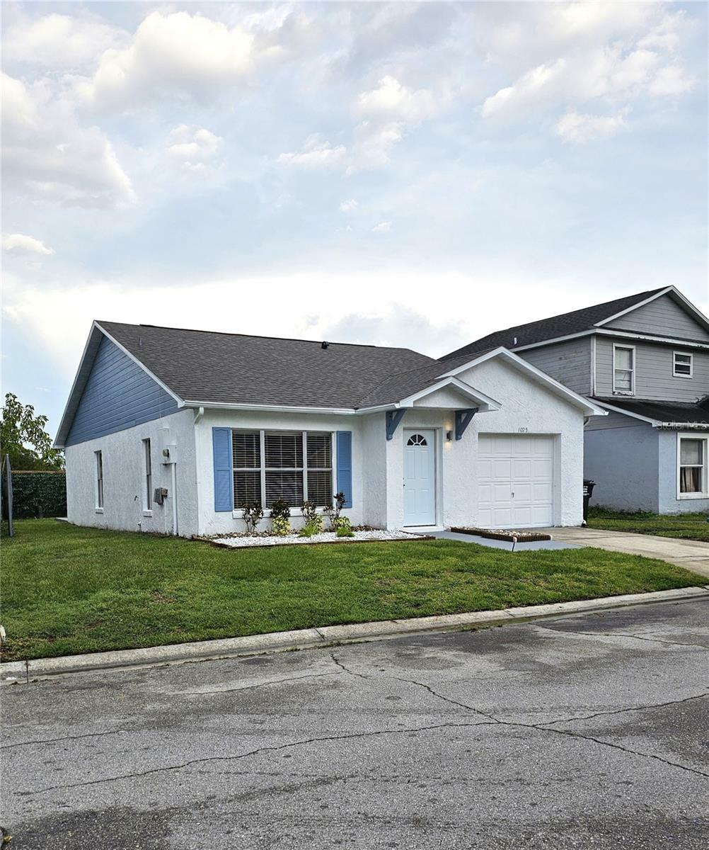 Property Photo: 1025 Clovercrest Road FL 32811