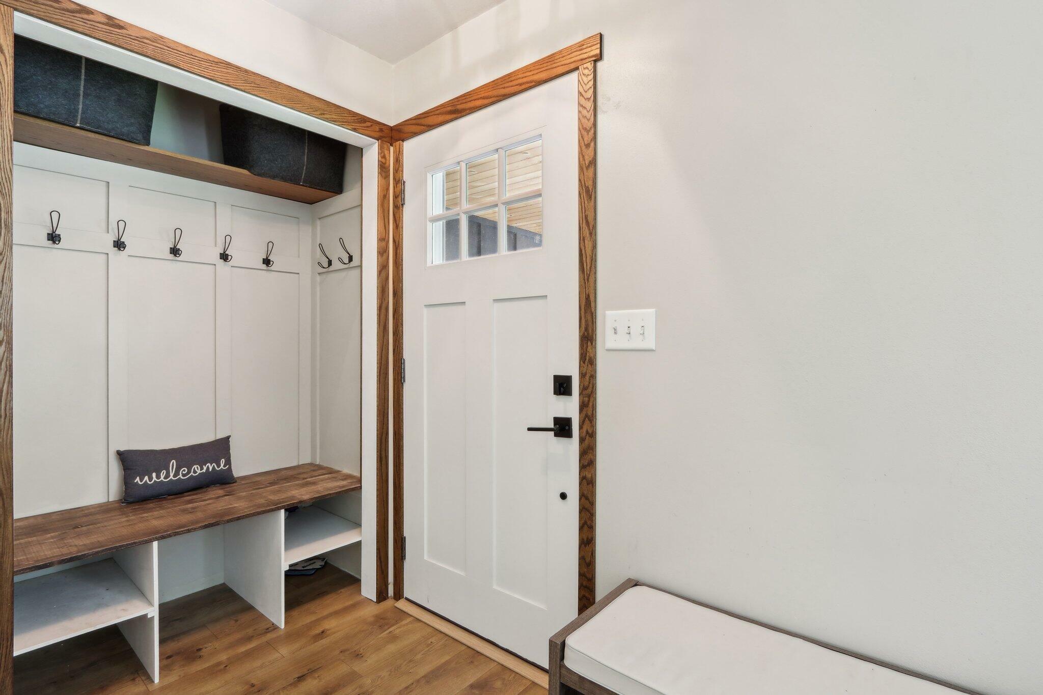 Property Photo: 812 Dante Dr WI 53066