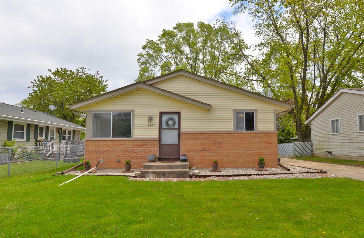 Property Photo:  3407 Kentucky St  WI 53405 