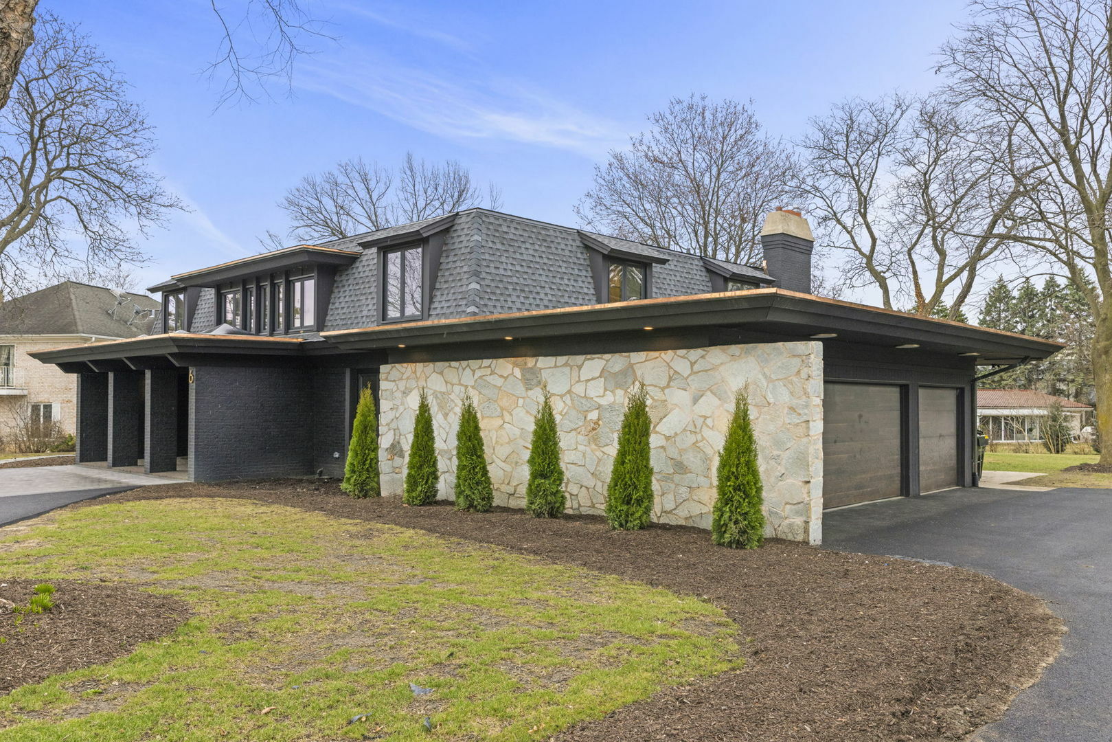 Property Photo: 6 Charleton Place IL 60523