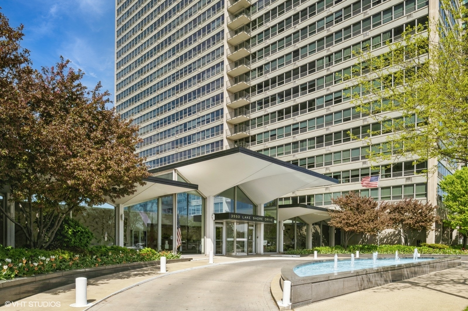 Property Photo: 3550 N Lake Shore Drive 226 IL 60657