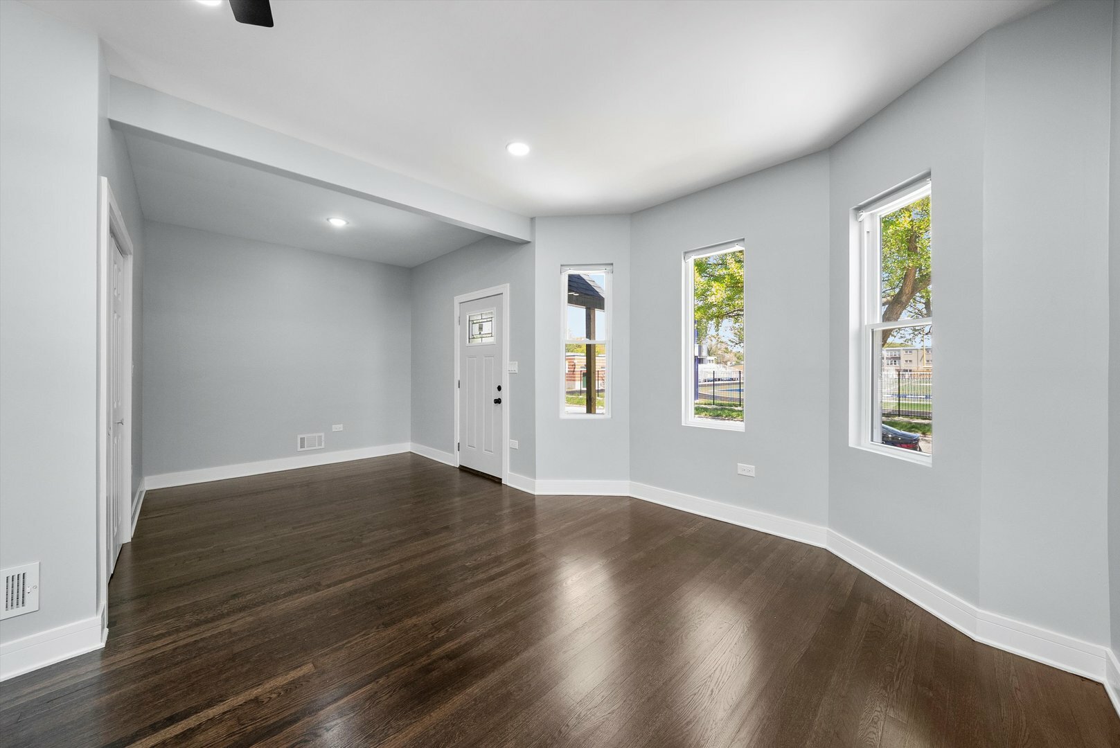 Property Photo: 7414 S Aberdeen Street IL 60621