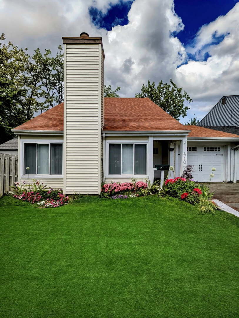 Property Photo: 410 Wildwood Court 410 IL 60446
