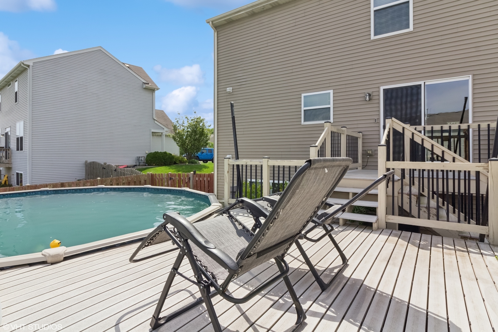 Property Photo: 1561 Bristol Drive IL 60140