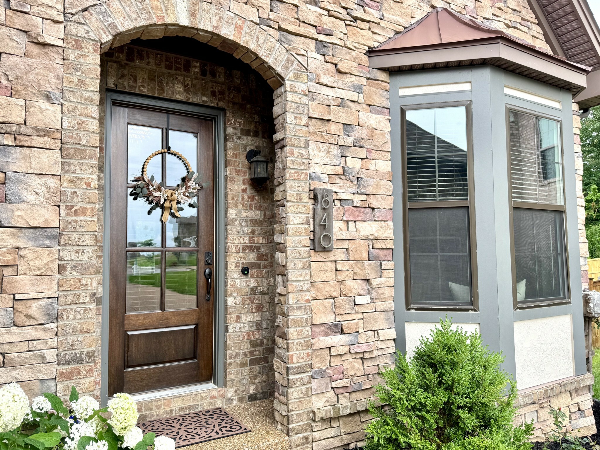 Property Photo: 840 Woodland Way TN 37209