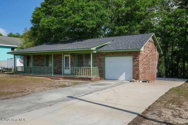Property Photo: 302 McQuillan Drive NC 28412