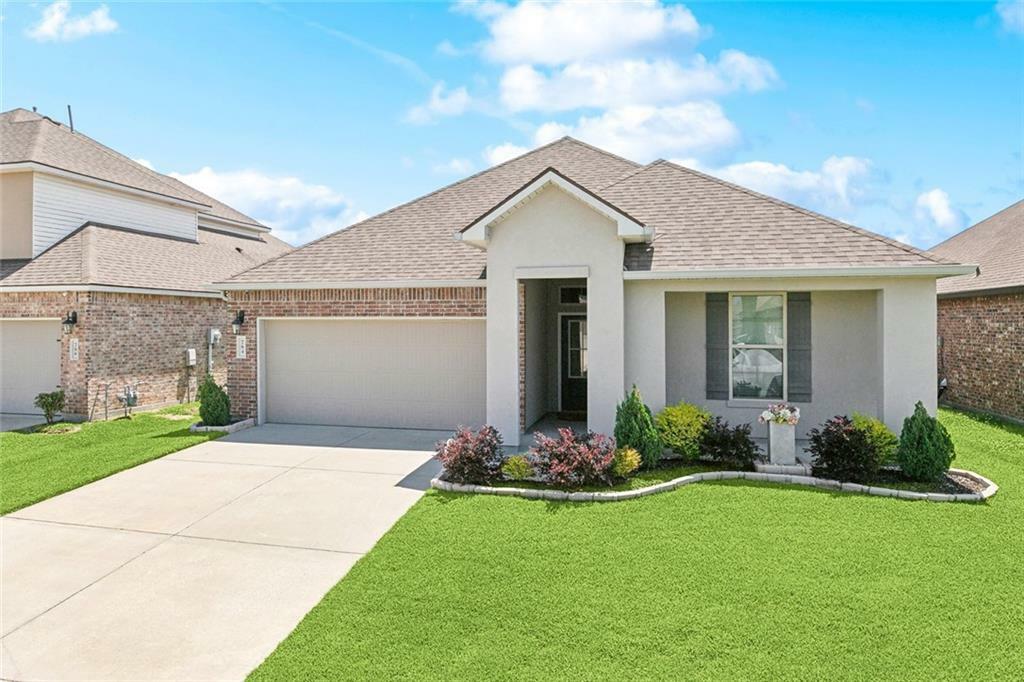 Property Photo: 784 Bent Cypress Lane LA 70461