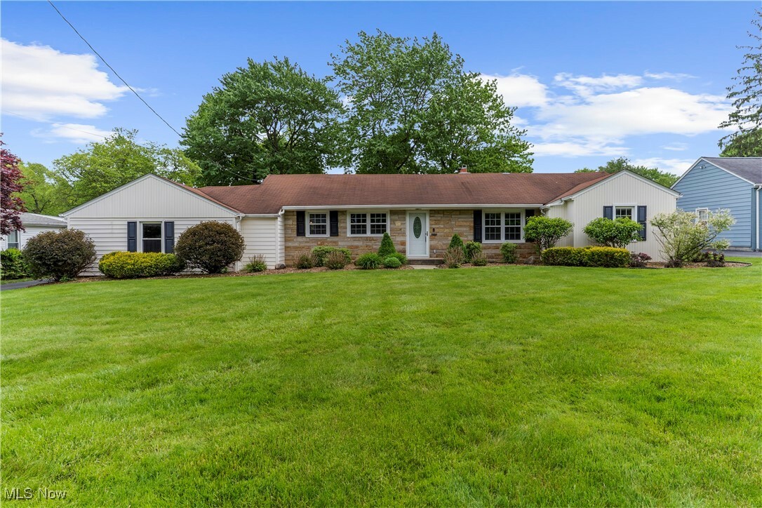 Property Photo: 226 Edna Street OH 44514
