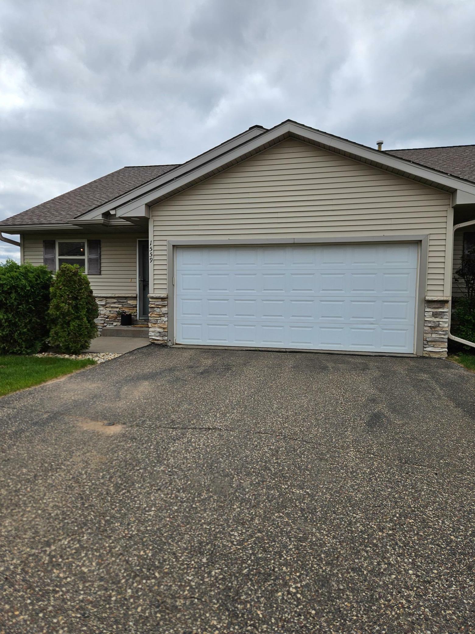 Property Photo: 1559 Ponderosa Lane WI 54017