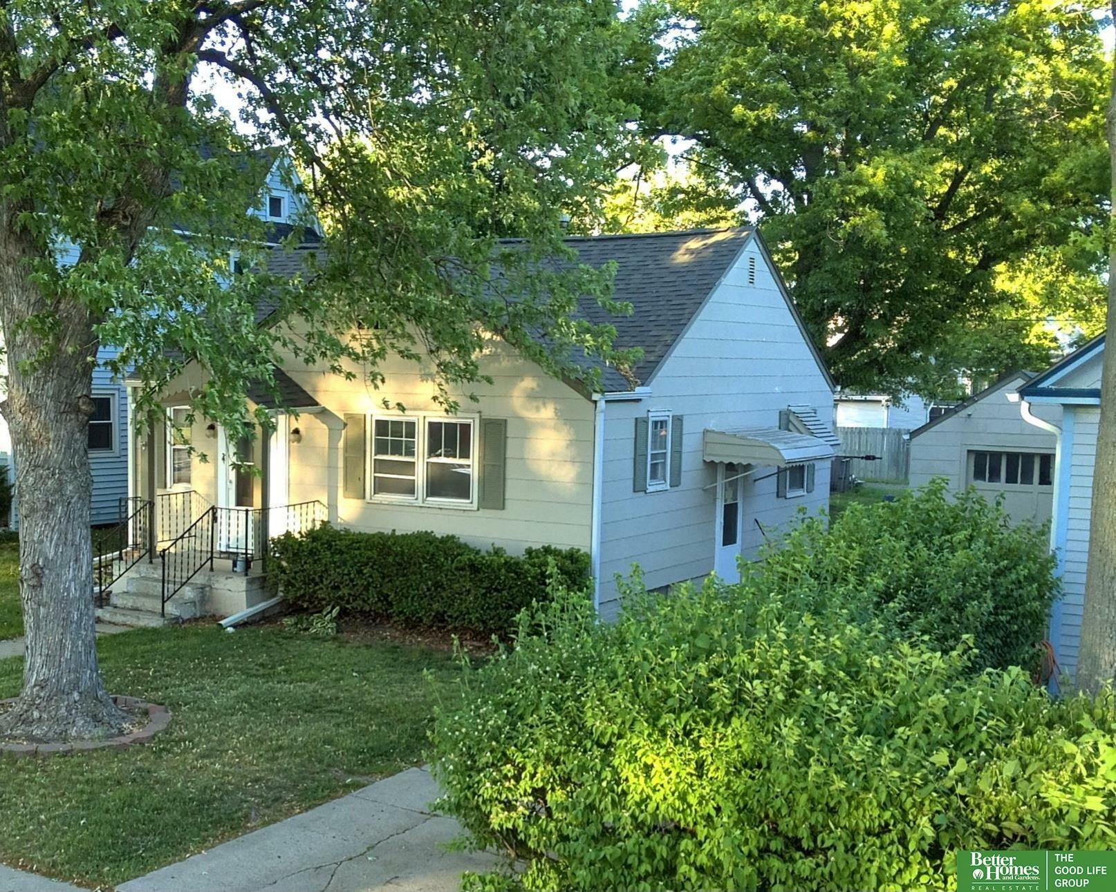 Property Photo: 320 N College Avenue NE 68467