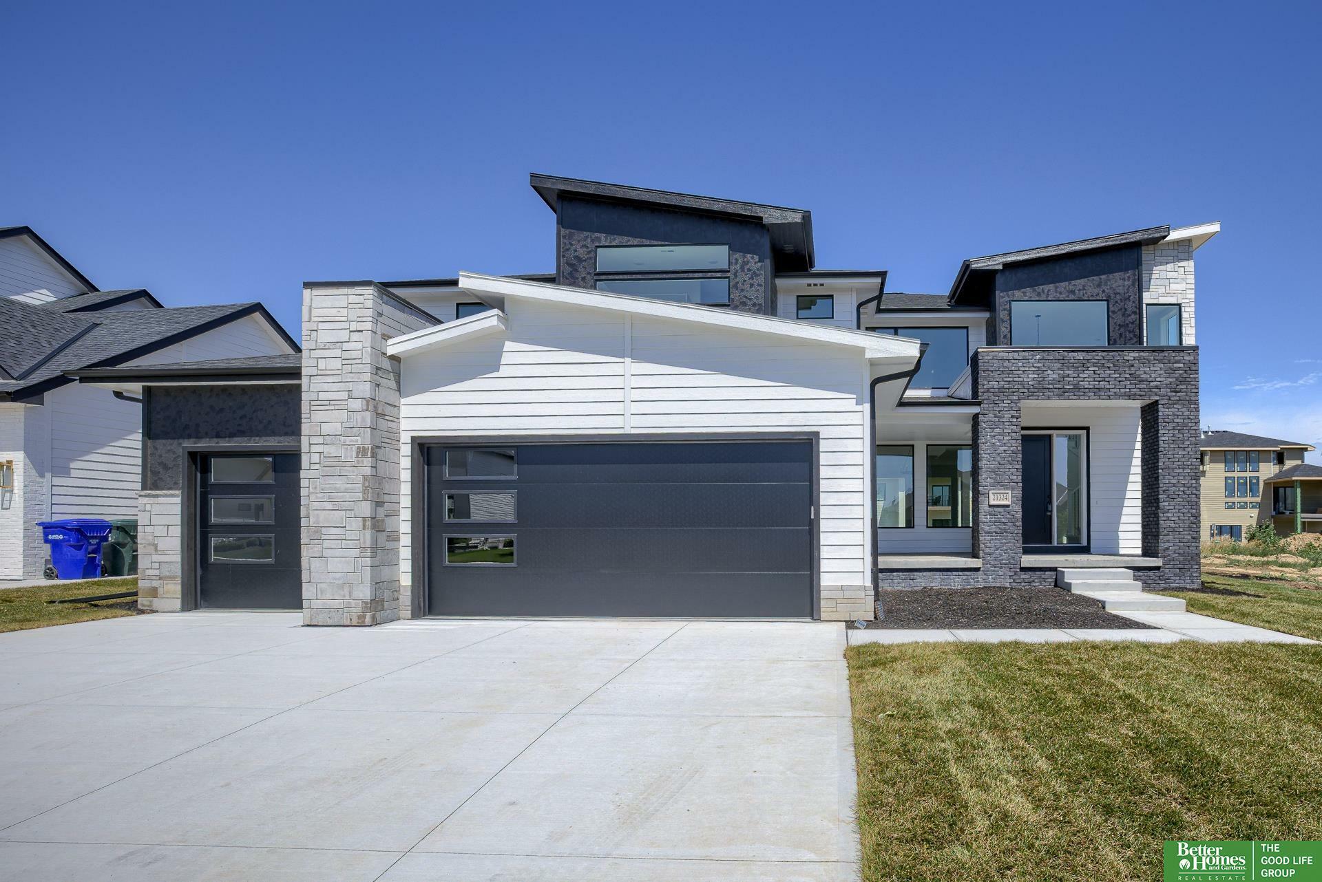 Property Photo: 5409 N 197th Street NE 68022