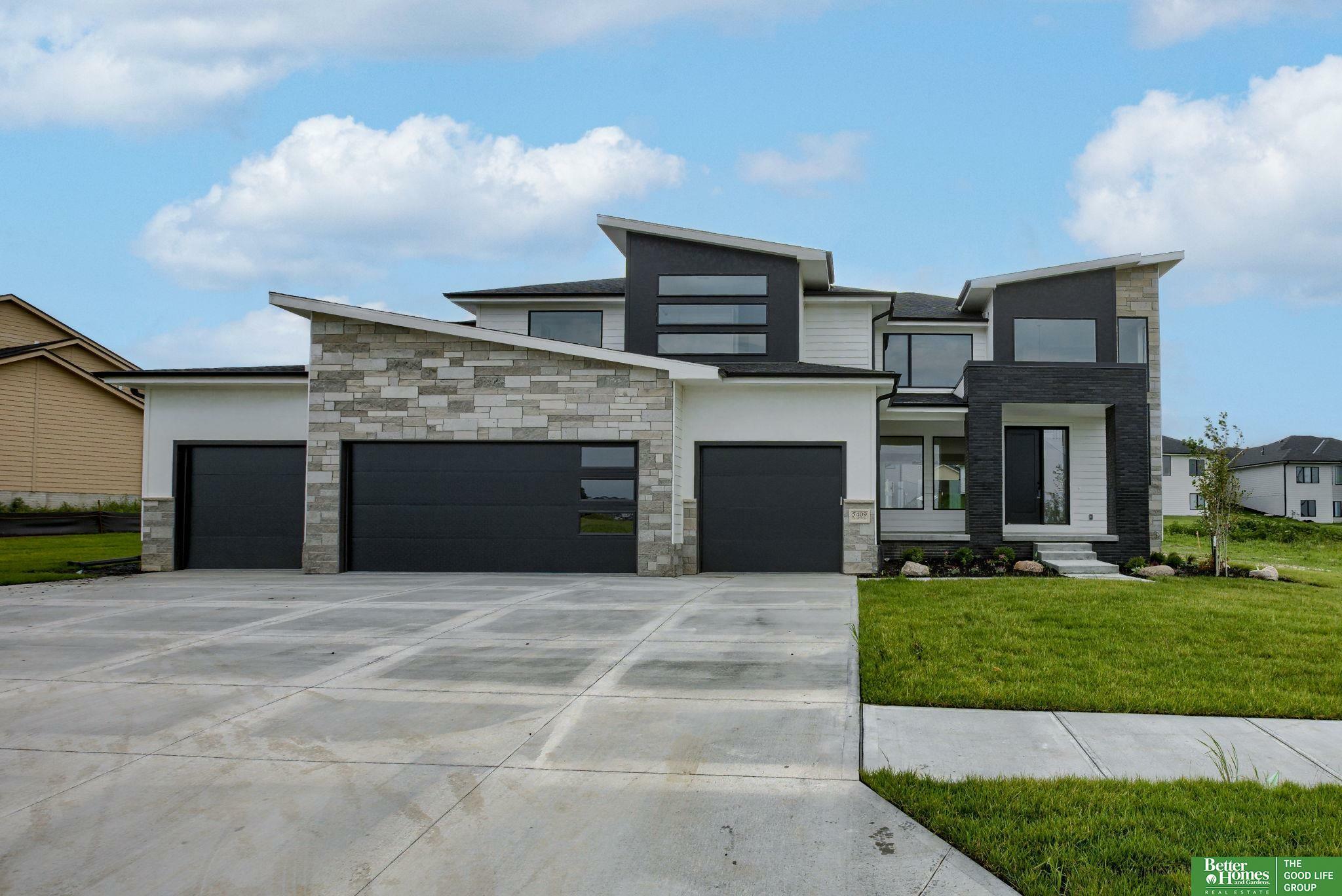 Property Photo: 5409 N 197th Street NE 68022