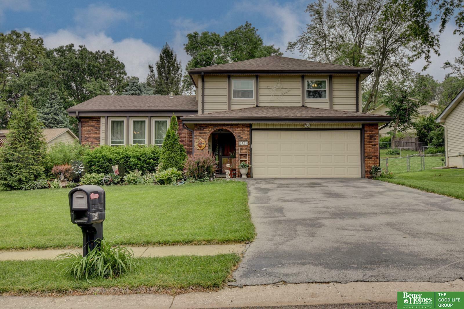 Property Photo: 1311 Greenwood Avenue NE 68133