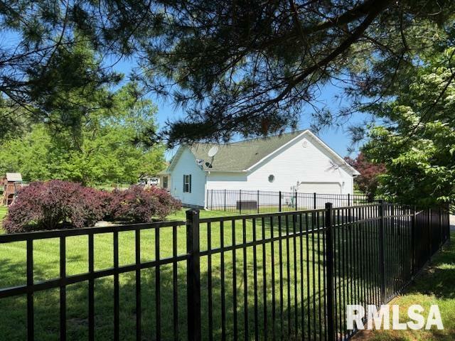 Property Photo: 1500 Saint Andrews Place IL 62948