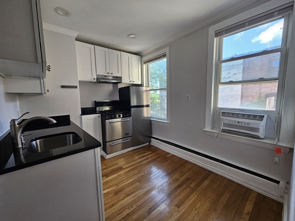 Property Photo: 61 Phillips St 3 MA 02114
