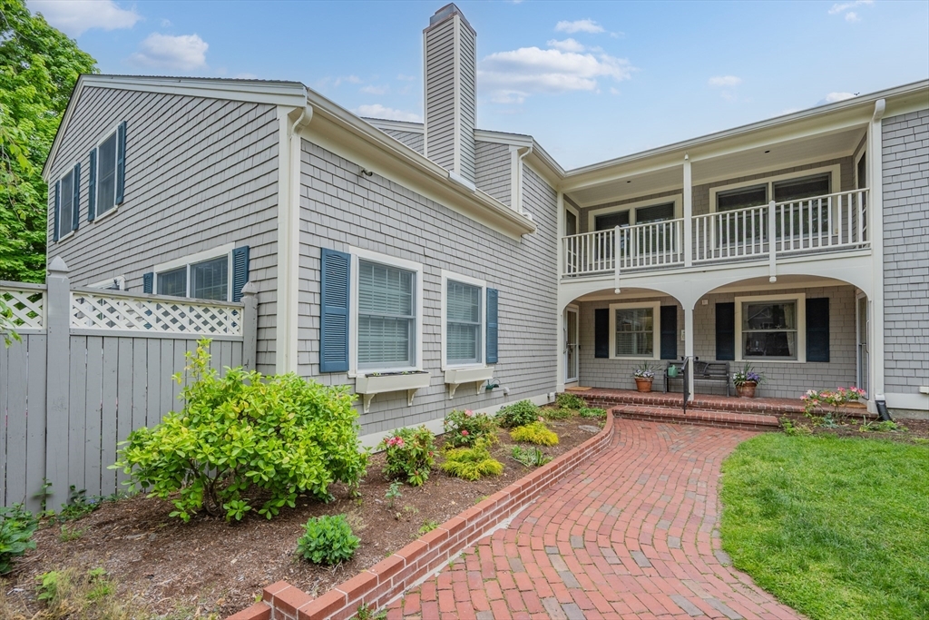 Property Photo:  925 Main St 3  MA 02635 