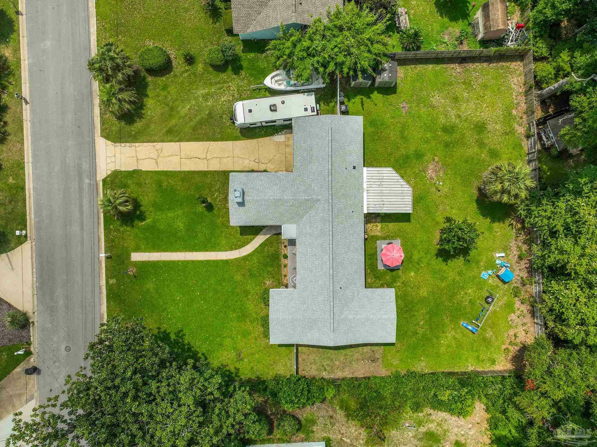Property Photo: 2543 Bayview Way FL 32503