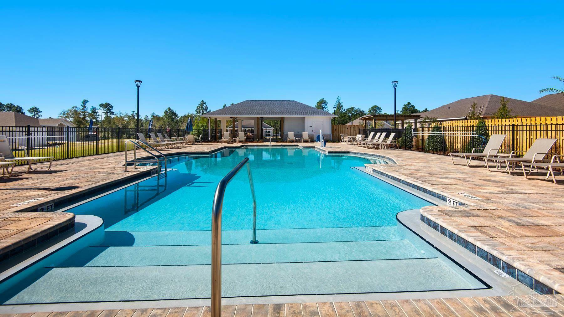 Property Photo: 3080 Silver Maple Dr FL 32533