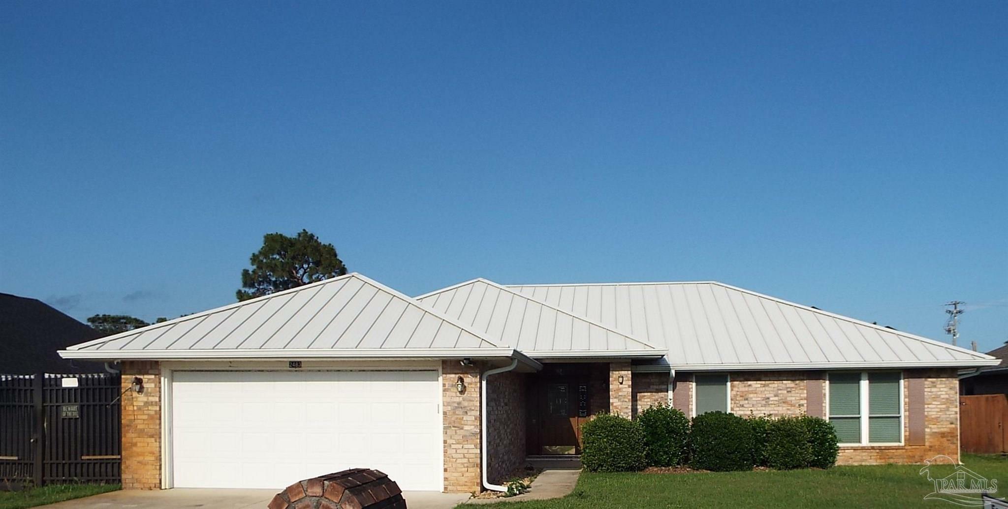 2483 Heritage Cir  Navarre FL 32566 photo
