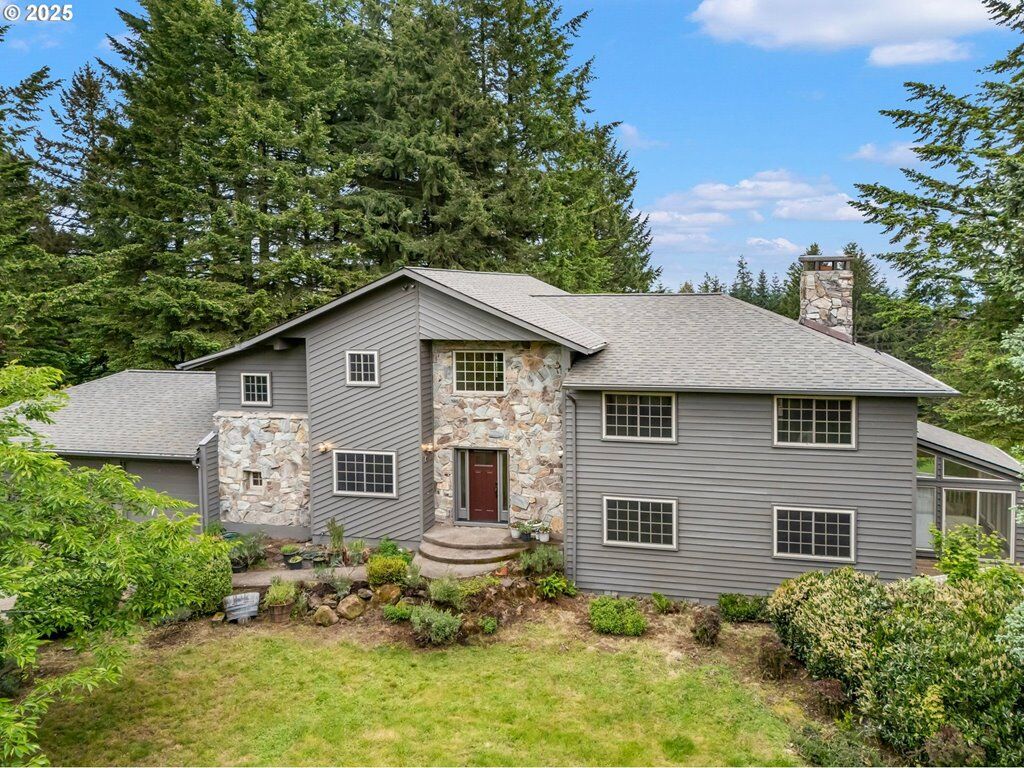 Property Photo:  21075 NE Turner Ln  OR 97123 