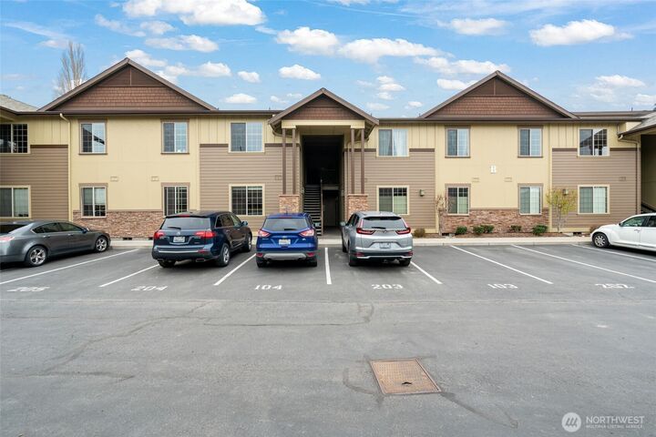 Property Photo: 1051 N Baker B104 WA 98802