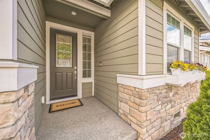 Property Photo:  3110  Arrowroot Loop SE  WA 98513 