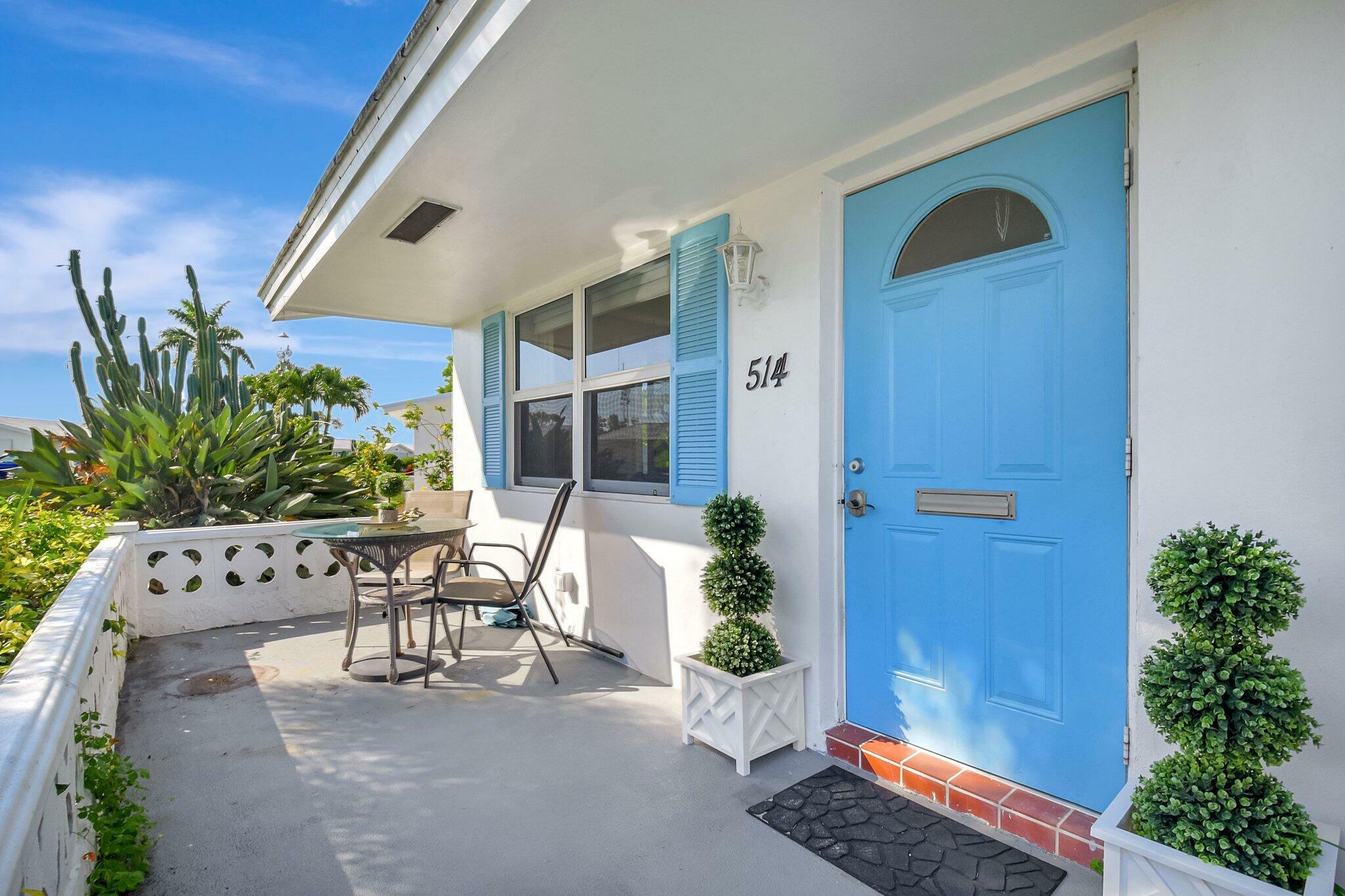 Property Photo: 514 SW 16th Street FL 33426