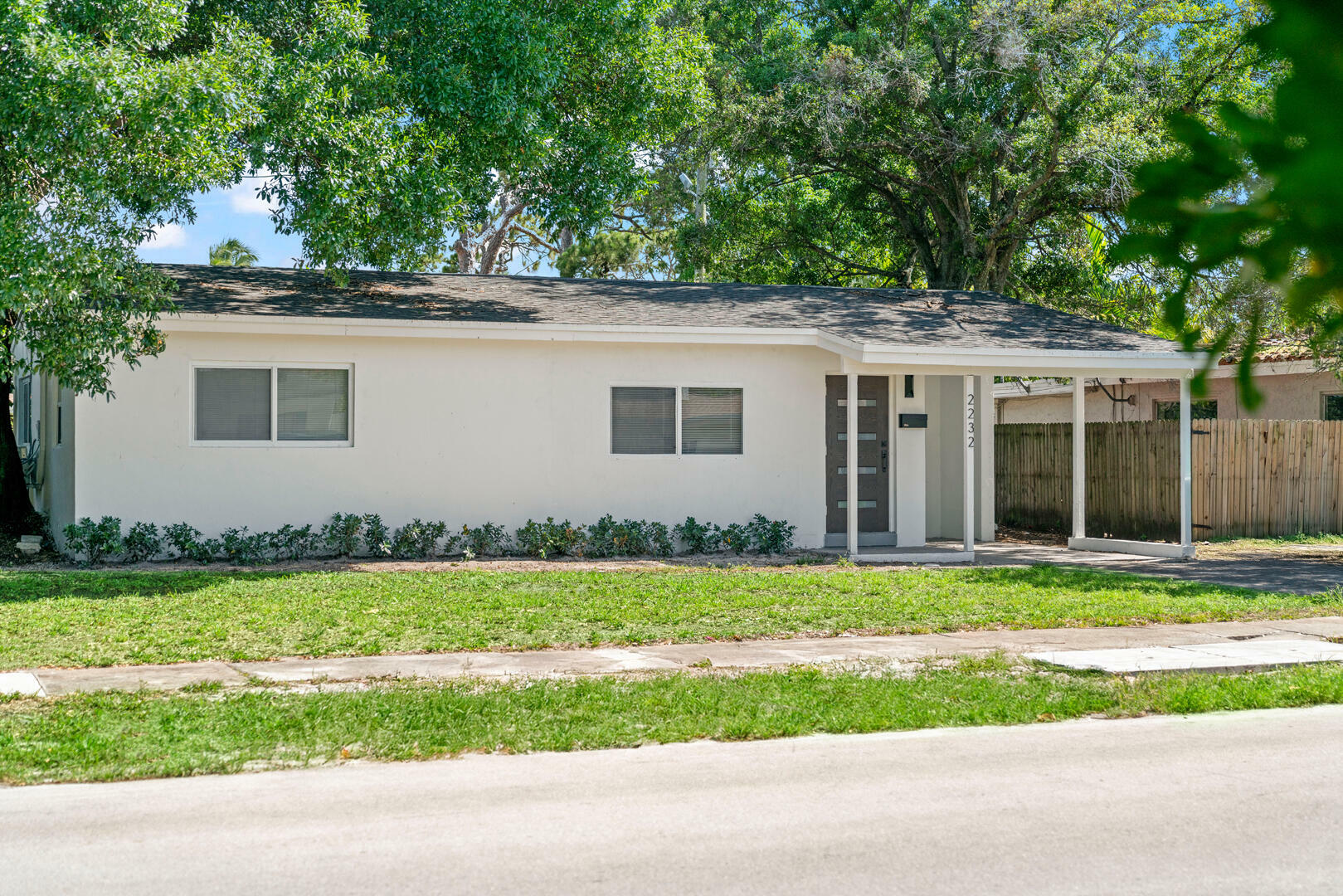 Property Photo: 2232 SW 14th Court FL 33312