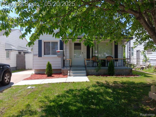 Property Photo: 2209 Progress Avenue MI 48146