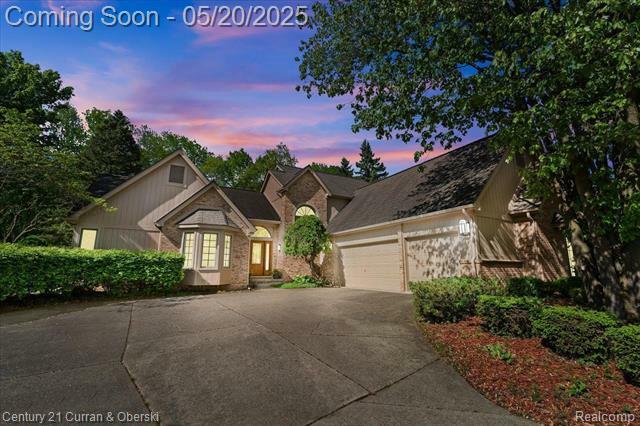 Property Photo: 46890 Cider Mill Drive MI 48374