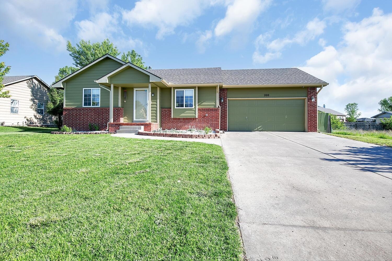 Property Photo: 200 W Autumn Blaze St KS 67052