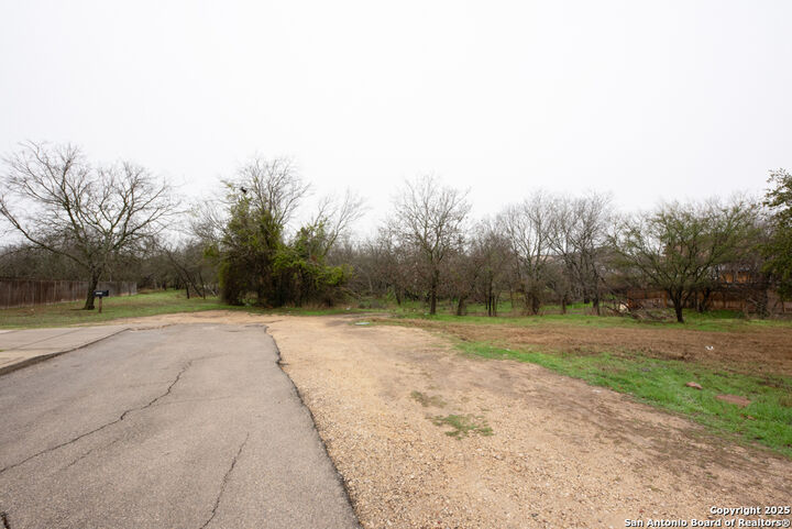 11207 Amhurst  San Antonio TX 78213 photo