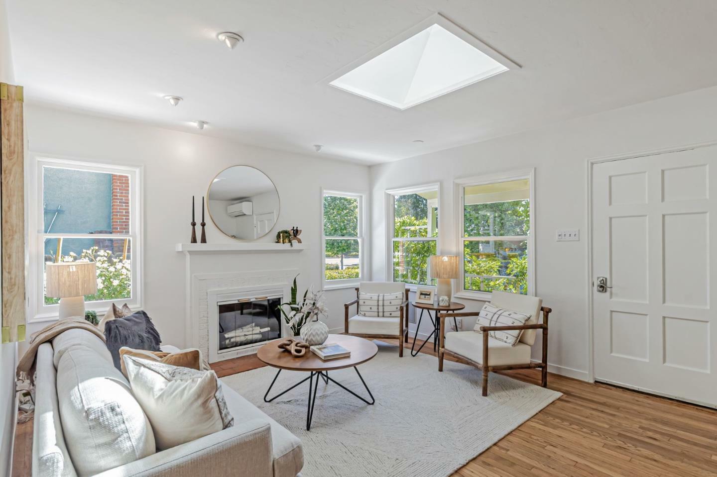 Property Photo: 1045 Almanor Avenue CA 94025