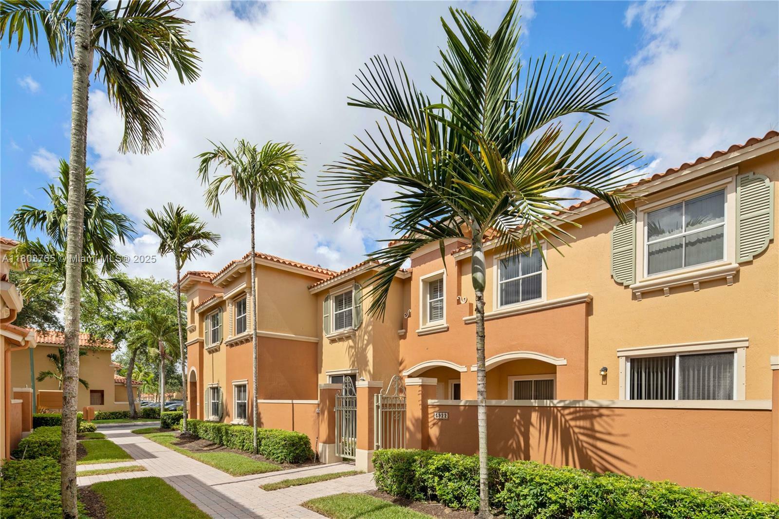 Property Photo: 4922 Sailboat Dr 4608 FL 33312