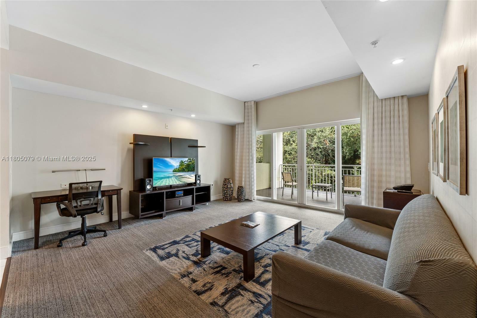 Property Photo: 5300 NW 87th Ave 1513 FL 33178