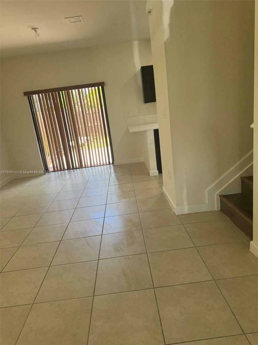 Property Photo:  3737 SE 2nd Dr 3737  FL 33033 