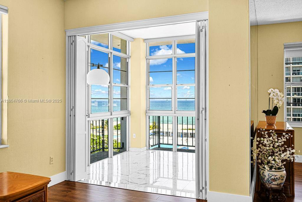 Property Photo: 5640 Collins Ave 8B FL 33140