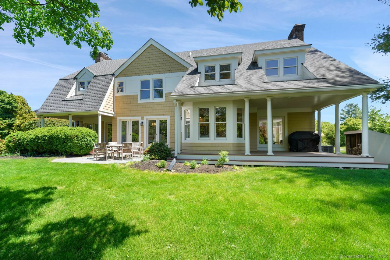 Property Photo:  7 Sherwood Farms Lane  CT 06880 