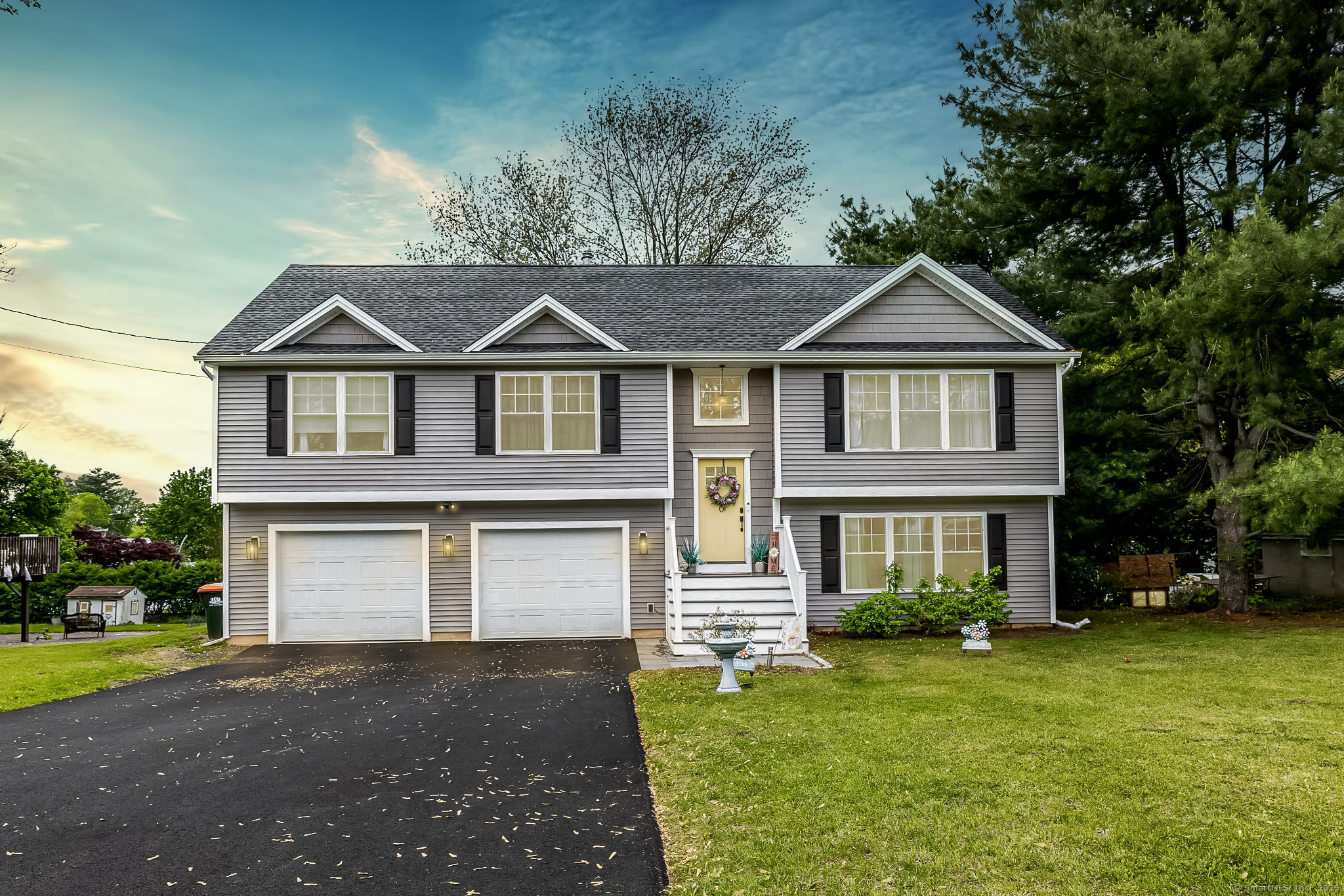 Property Photo: 20 Jeffrey Lane CT 06451