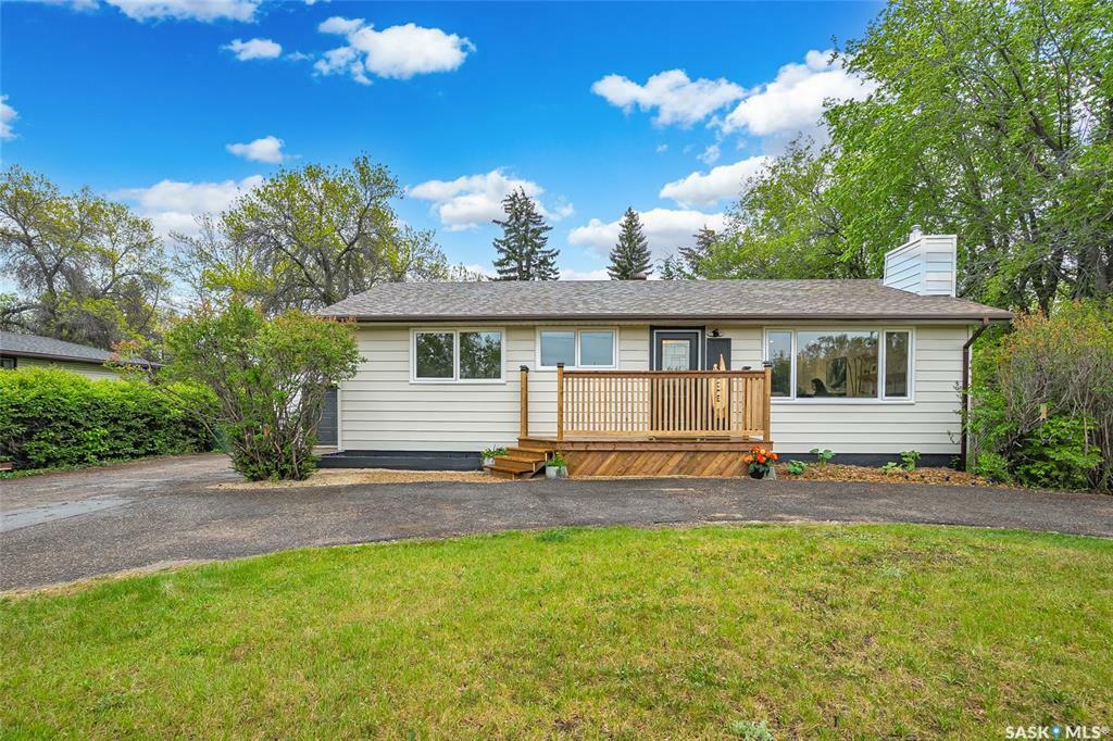 Property Photo: 3327 11th Street W SK S7M 1K3