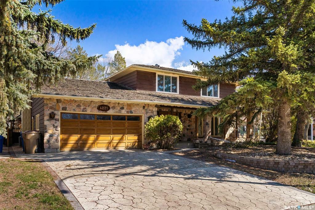 Property Photo: 4221 Hillsdale Street SK S4S 3Y9