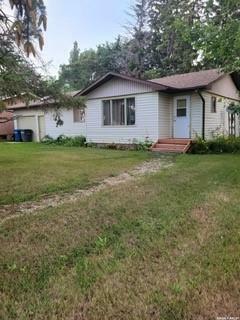 Property Photo:  404 Second Avenue  SK S0A 3W0 
