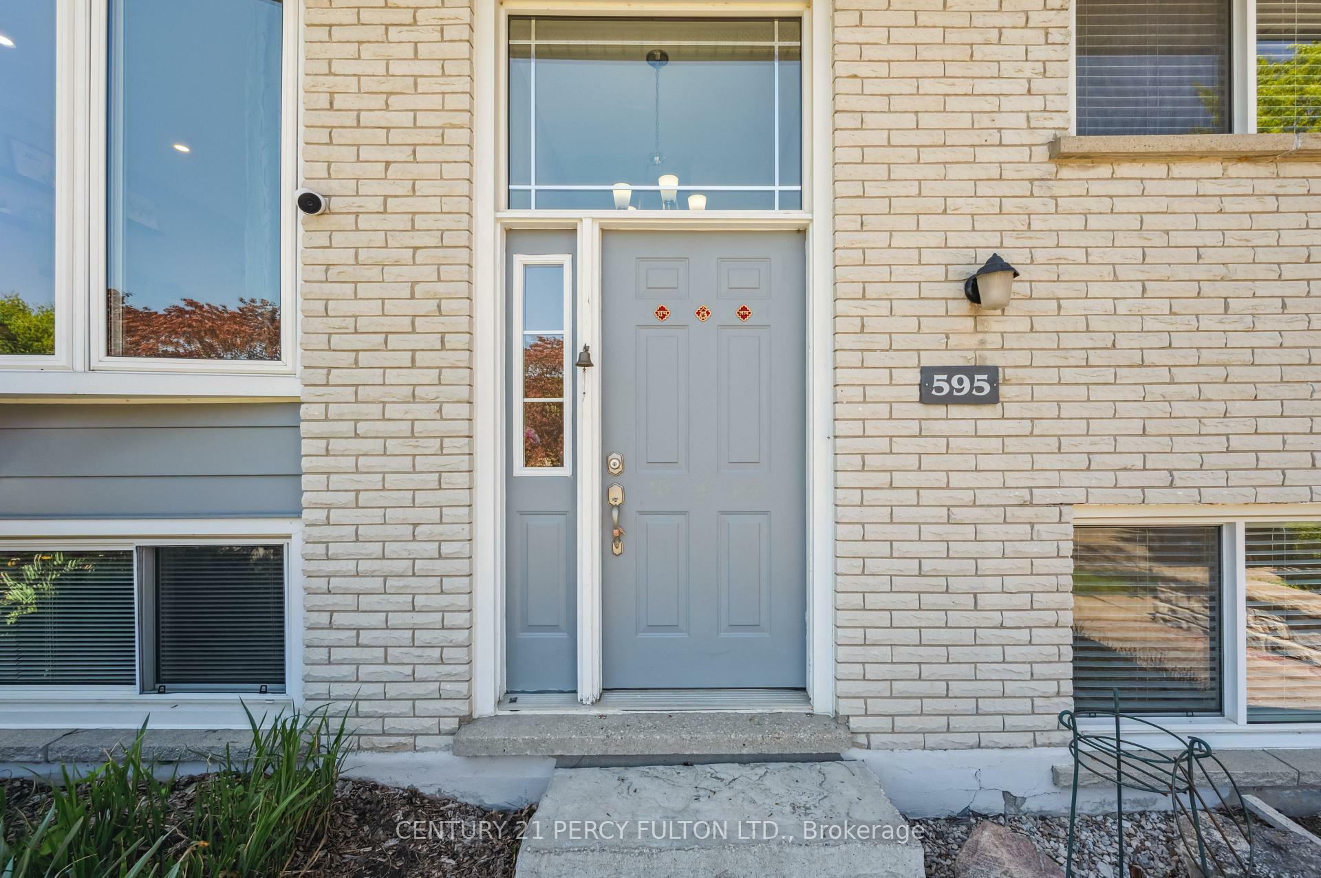 Property Photo:  595 Northgate Avenue  ON N2L 4R1 