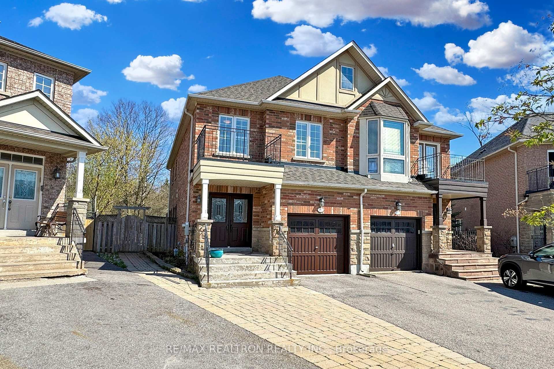 Photo de la propriété: 83 Gamble Glen Crescent ON L4S 2T4
