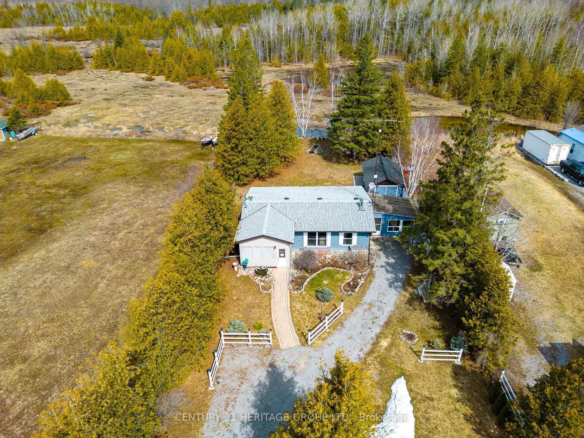 Property Photo: 220 McGuire Beach Road ON K0M 2B0