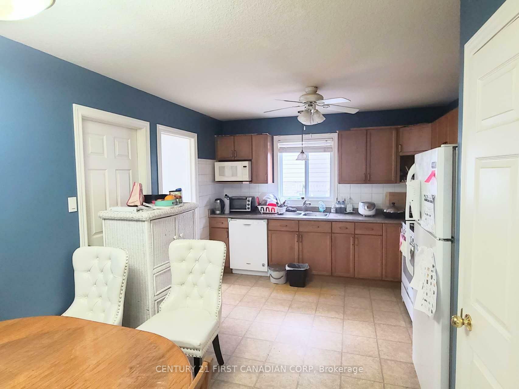 Photo de la propriété: 567 Sprucewood Drive ON N5X 4J5