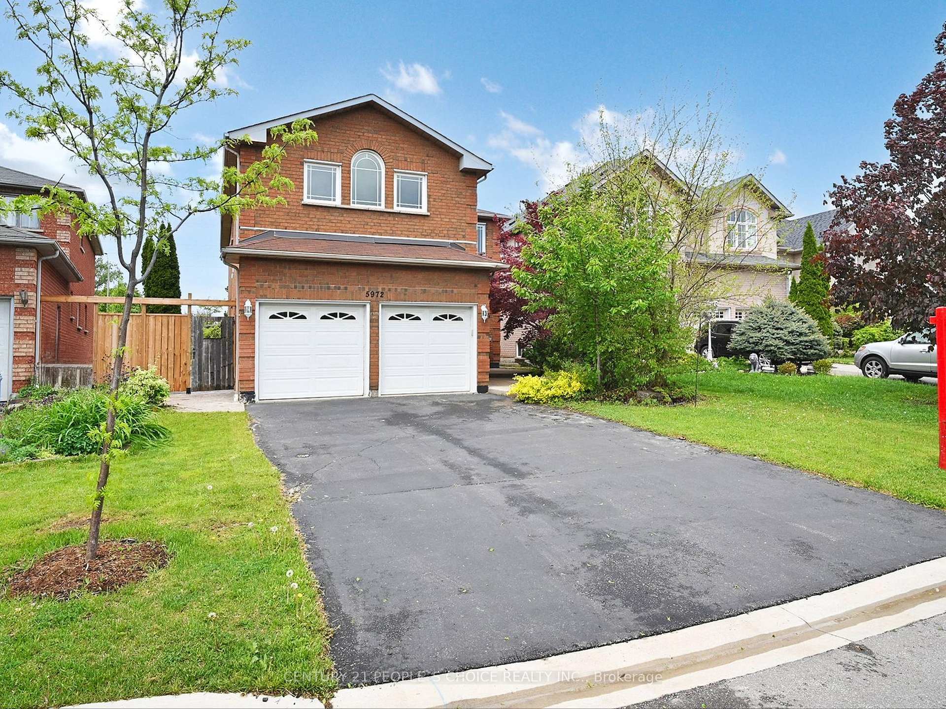 Property Photo: 5972 Aquarius Court ON L5M 4Z9