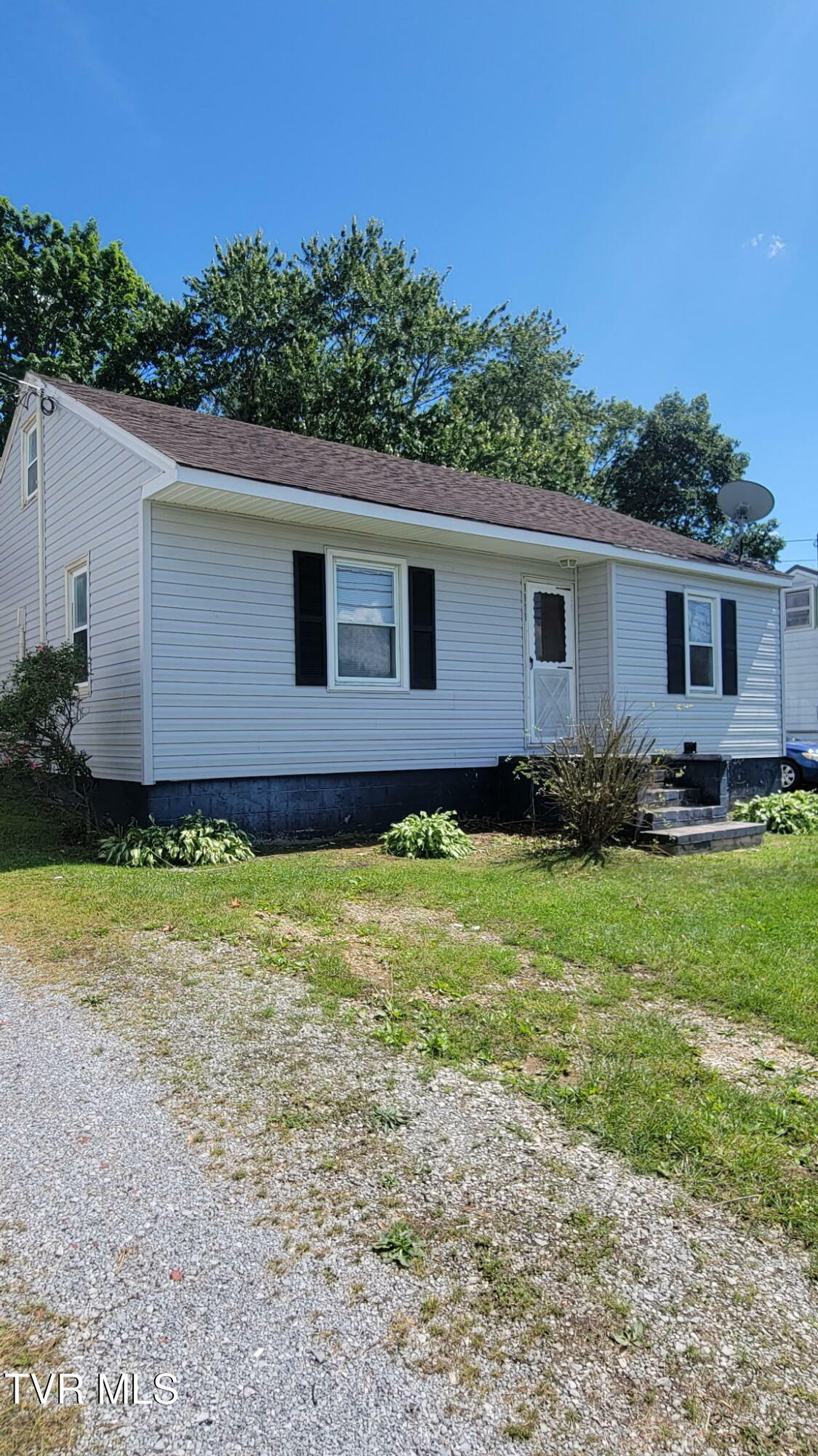 Property Photo: 1111 Forest Street TN 37743