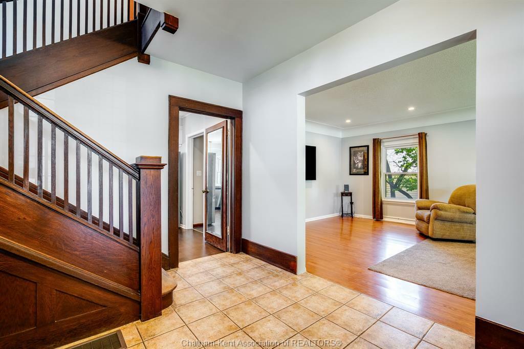 Property Photo: 232 Chatham Street South ON N0P 1A0