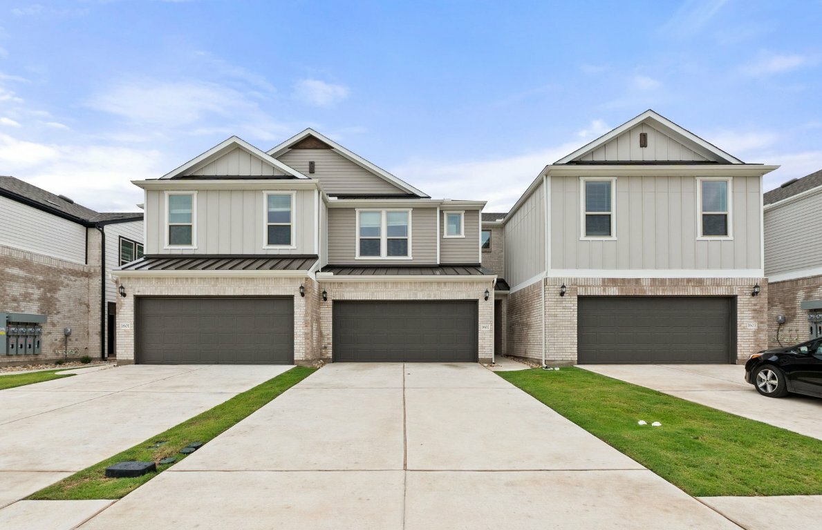 Property Photo: 2725 Woodall Drive 1602 TX 78613